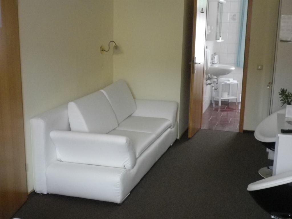 Hotel An Der Kapelle Meiningen Habitación foto